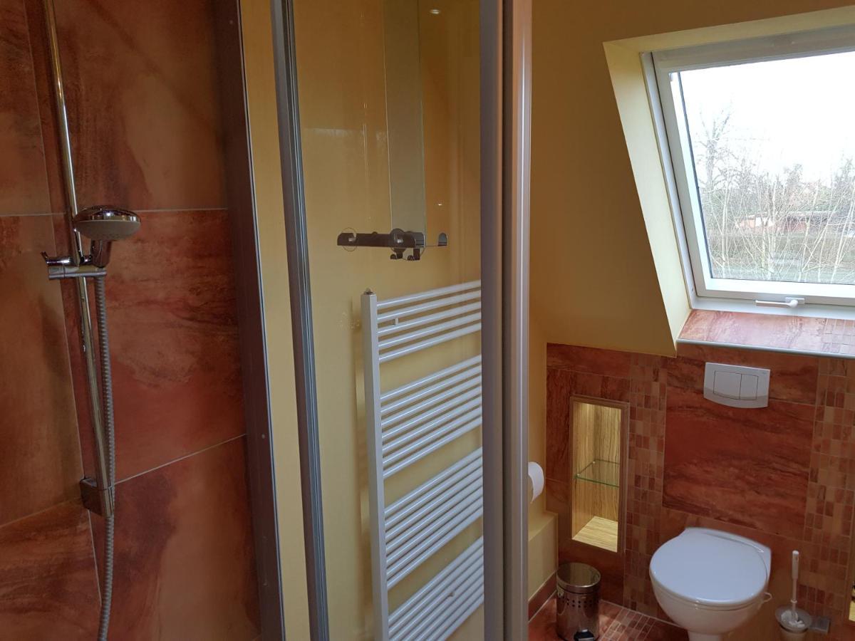 フェーマルンHaus Am Teich - Teichblickアパートメント エクステリア 写真